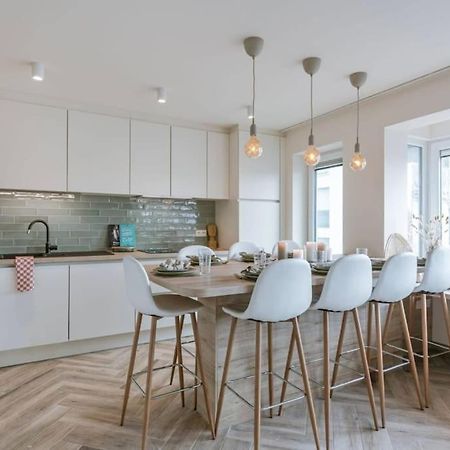 Juan - Stijlvol Appartement Met Uitzicht Op De Kaai Ostende Exterior foto